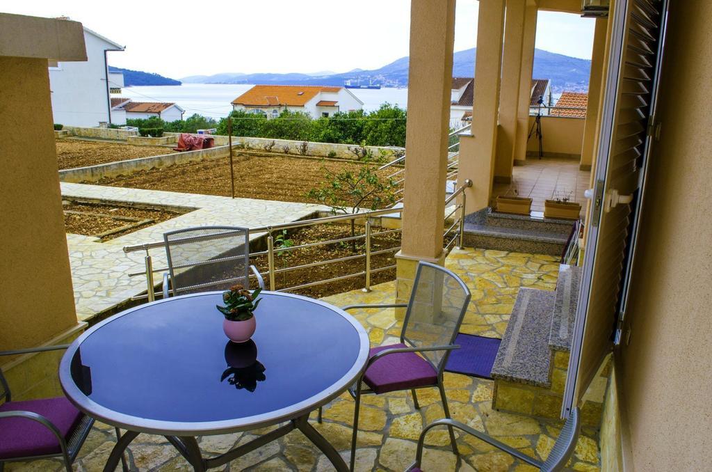 Apartments Zlatka トロギール 部屋 写真