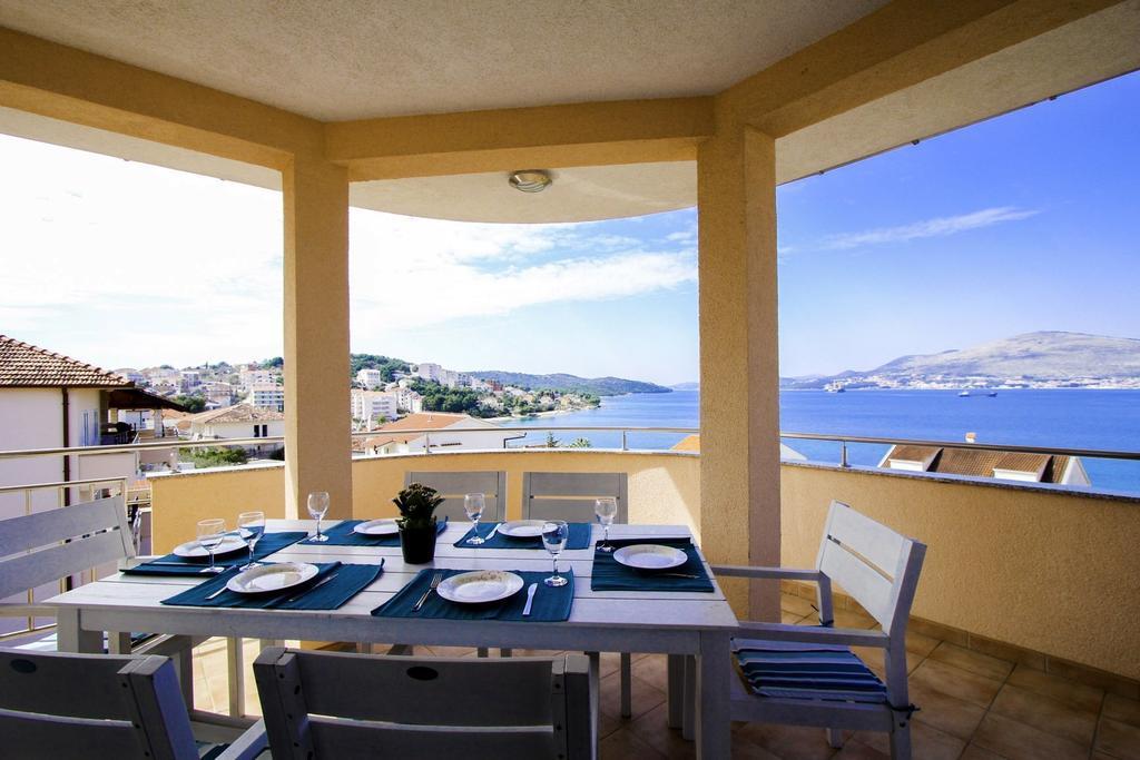 Apartments Zlatka トロギール 部屋 写真