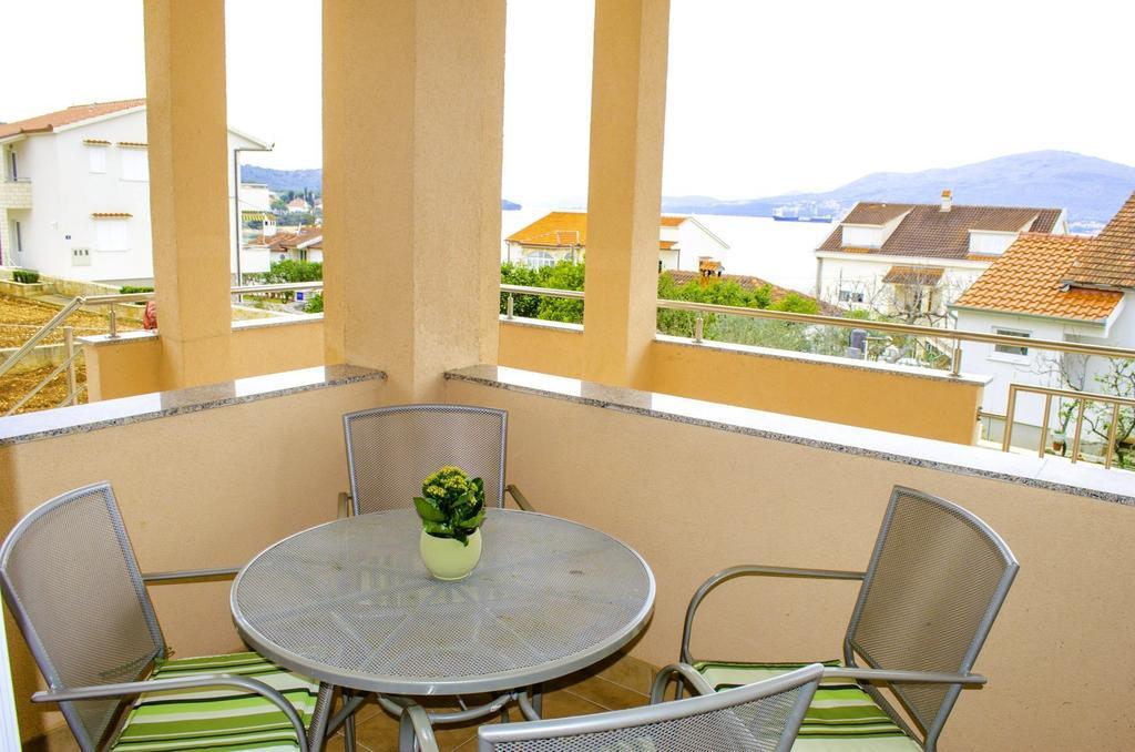 Apartments Zlatka トロギール 部屋 写真